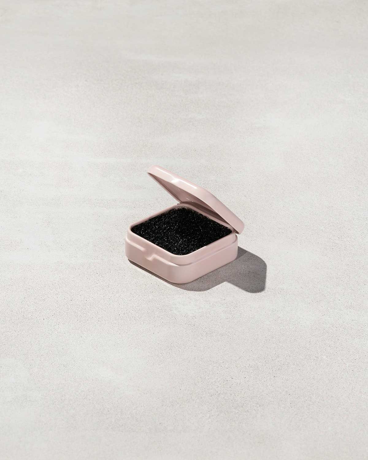 Dry Brush-Cleaning Sponge