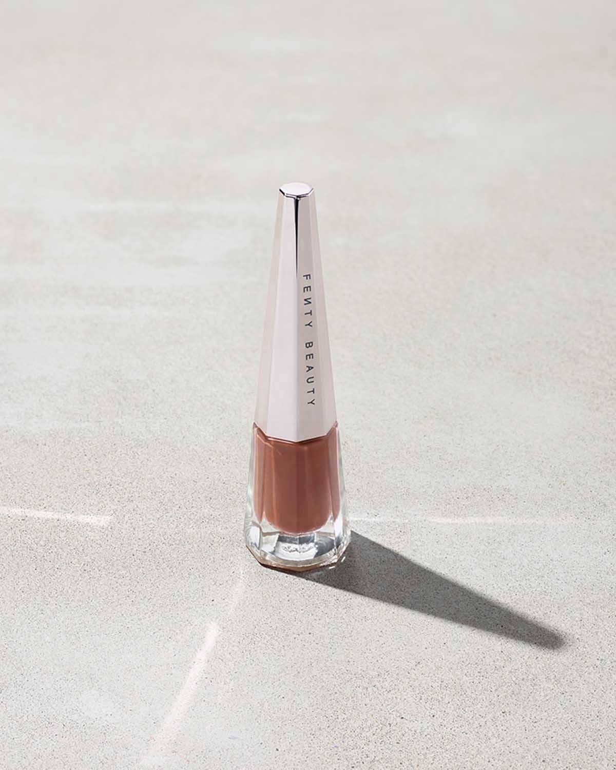 Stunna Lip Paint Longwear Fluid Lip Color ?? Unveil