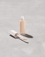 We're Even Hydrating Longwear Concealer ?? 150N