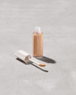 We're Even Hydrating Longwear Concealer ?? 250W
