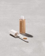 We're Even Hydrating Longwear Concealer ?? 290W