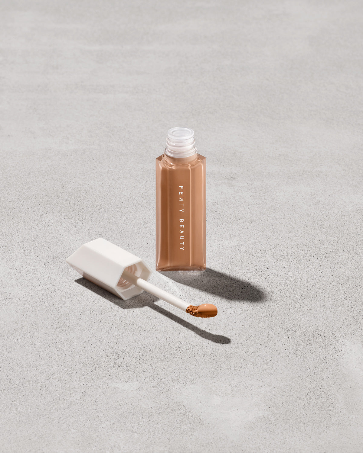 We're Even Hydrating Longwear Concealer ?? 345C