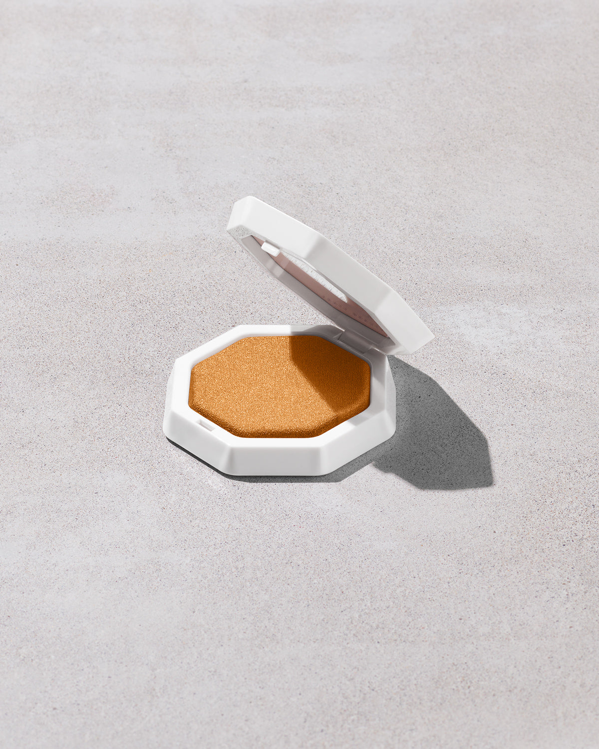 Demi'glow Light-Diffusing Highlighter ?? Rich Hunnie